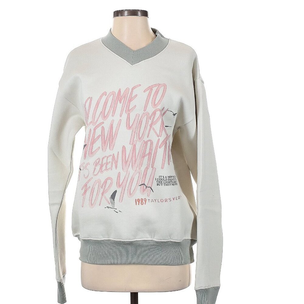 Taylor Swift 1989 Welcome to New York V Neck Pullover Sweatshirt Small